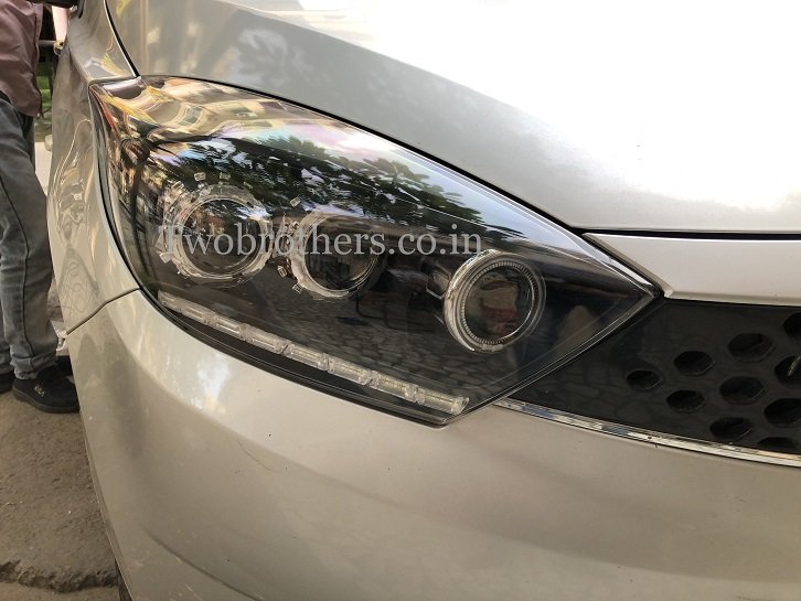 tiago-single-projector-headlights-with-matrix-drl1 (1)